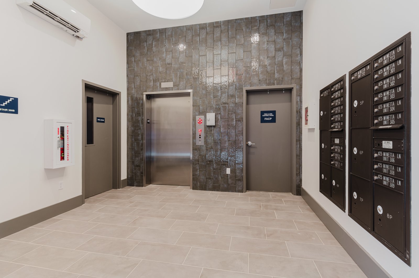 washington-square-gallery Image 3