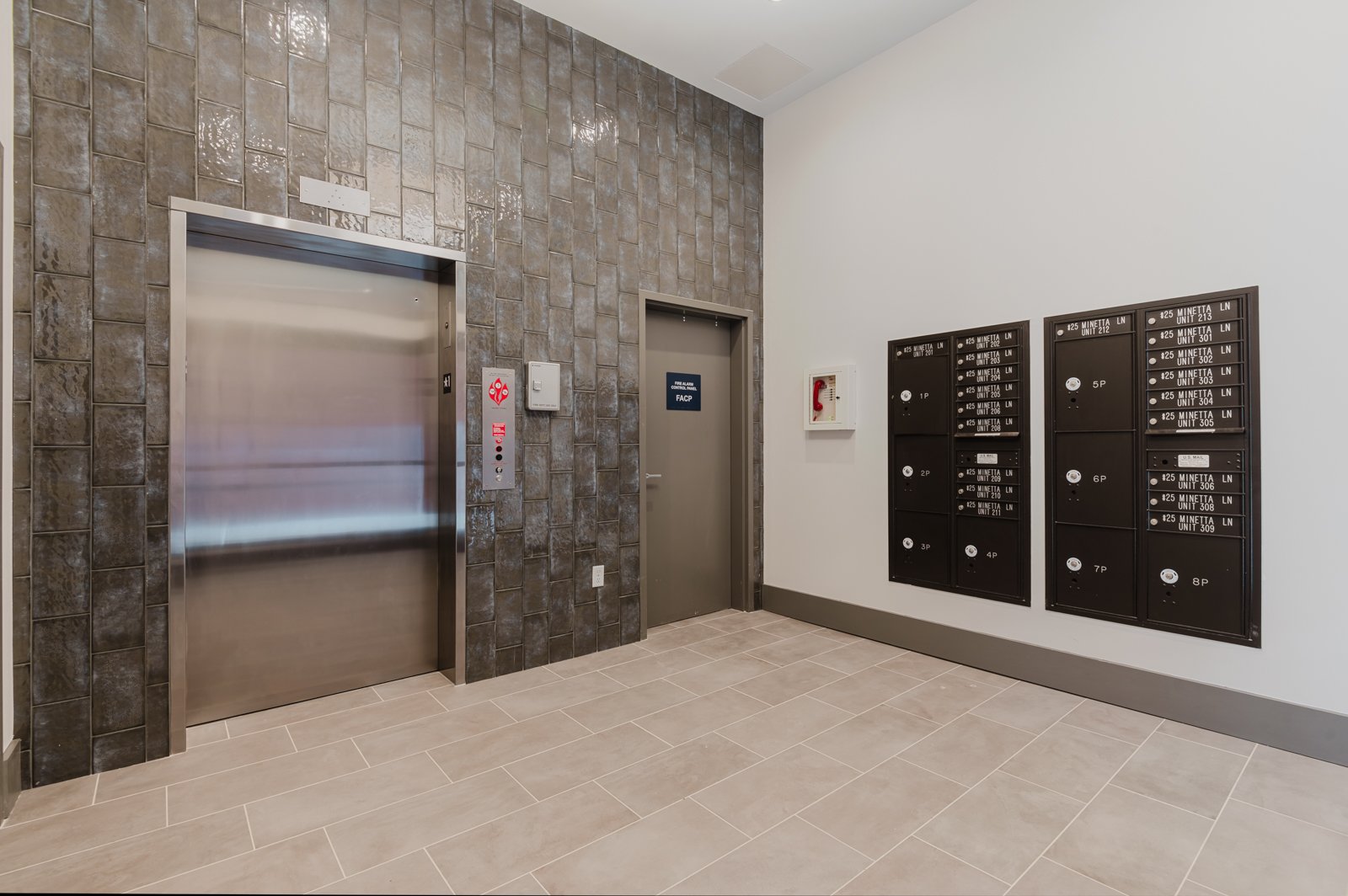 washington-square-gallery Image 4